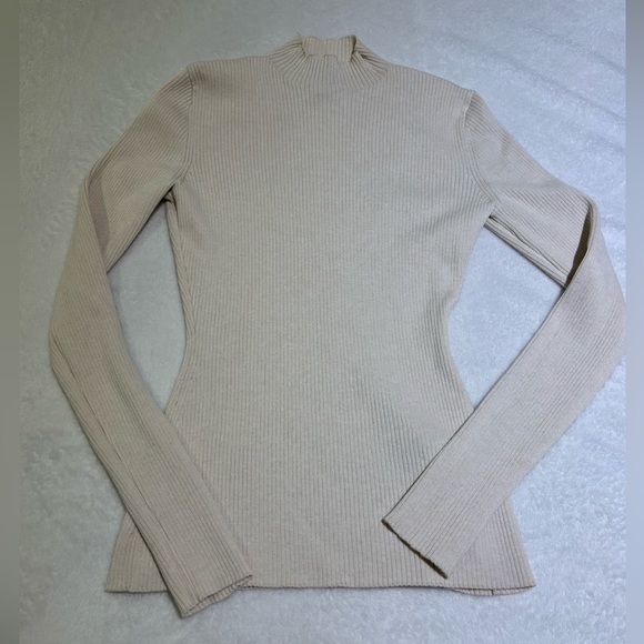 H&M - Knitted Cinch Longsleeve - Picture 1 of 2